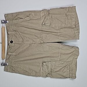 American Eagle tan 32" waist longboard cargo shorts